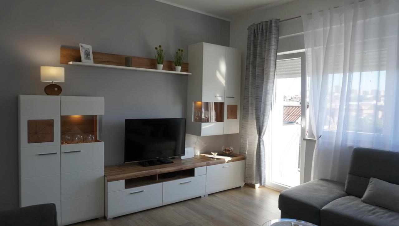 Apartman Luka Pula Exterior foto